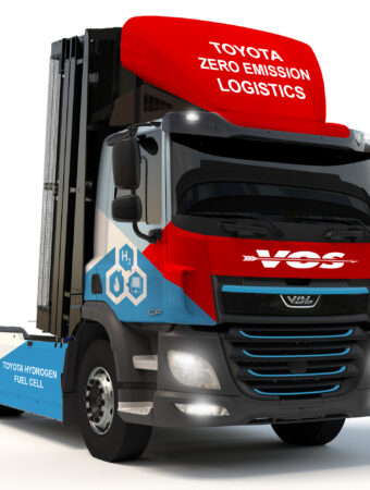 Persbericht: Waterstoftruck voor VOS Transport Group om Toyota logistiek in Europa koolstofarmer te maken gebouwd door VDL Special Vehicles
